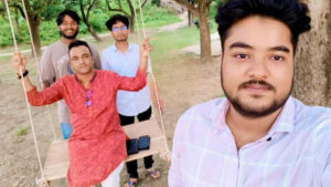 ইউএনওর সাথে তিন ছাত্রনেতা